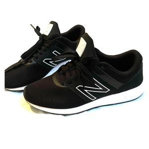 BRAND NEW New Balance 24v1 Sneaker Size 9